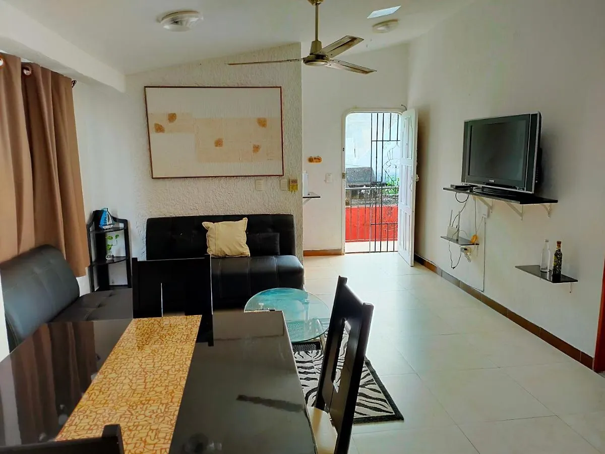 Amazing Location Close To Bus Station, Be My Guest Apartment Cancun